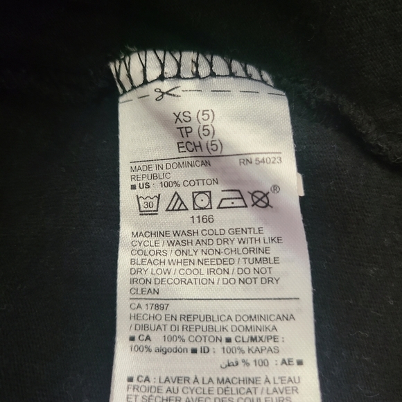 Old Navy Girls Sz XS 5 Black Long Sleeve Tee Shirt Be Your Own Hero - Picture 9 of 9